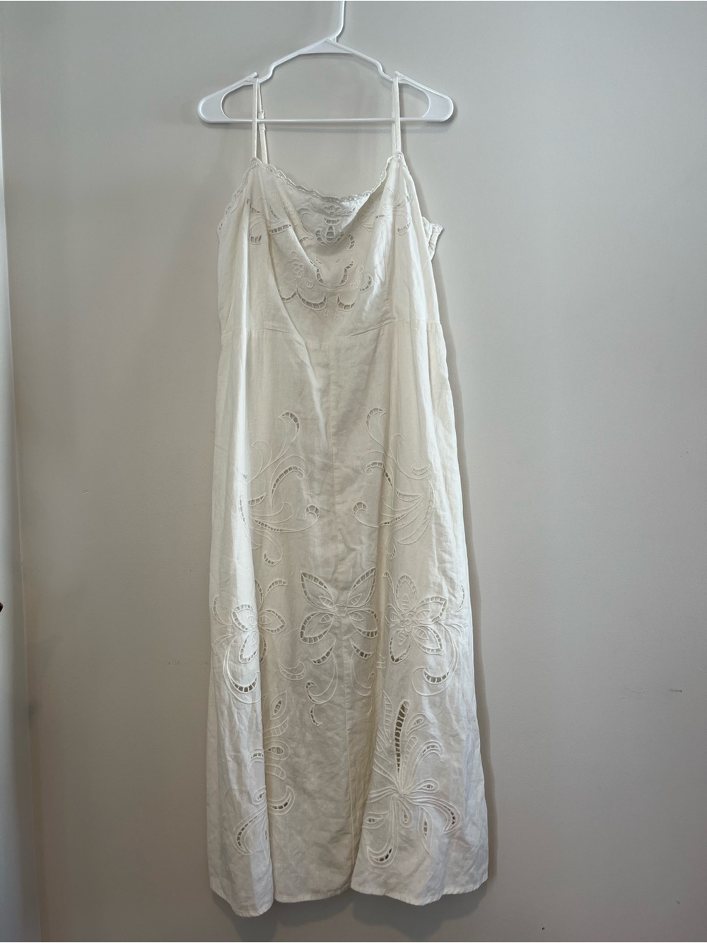 NWT Gap White Embroidered Spaghetti-Strap Maxi Dress